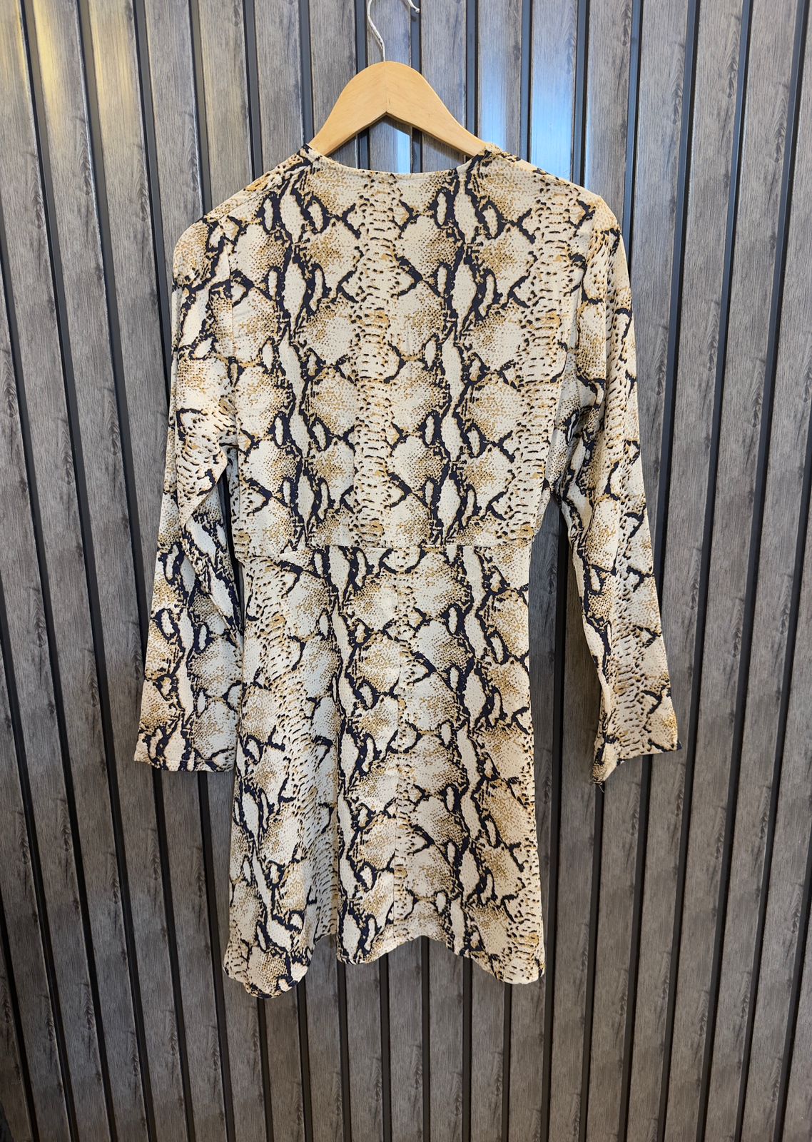 Chest 17  Length 32  Fabric Chiffon Elegant Chic Western Top for Women