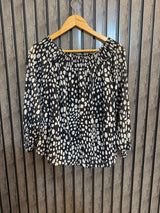 Chest 20  Length 22  Fabric Chiffon Modern Minimalist Western Top