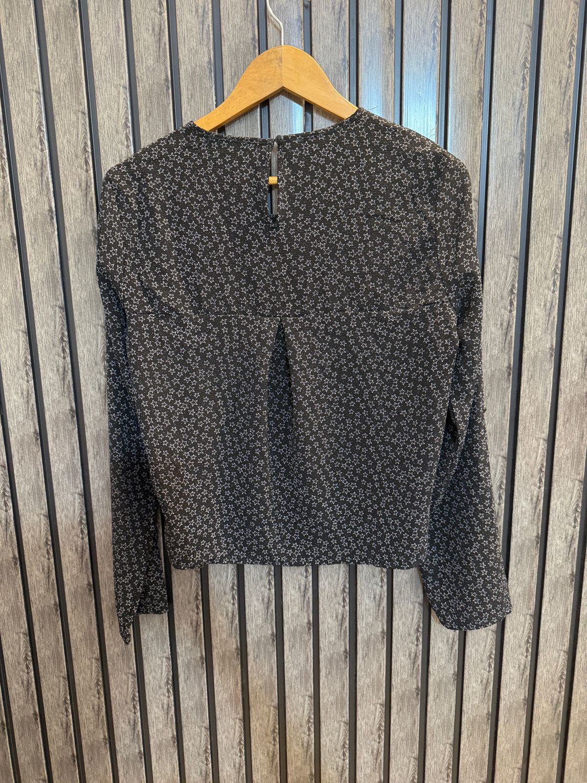 Chest 18  Length 20.5  Fabric Chiffon Elegant Puff Sleeve Western Top for Women