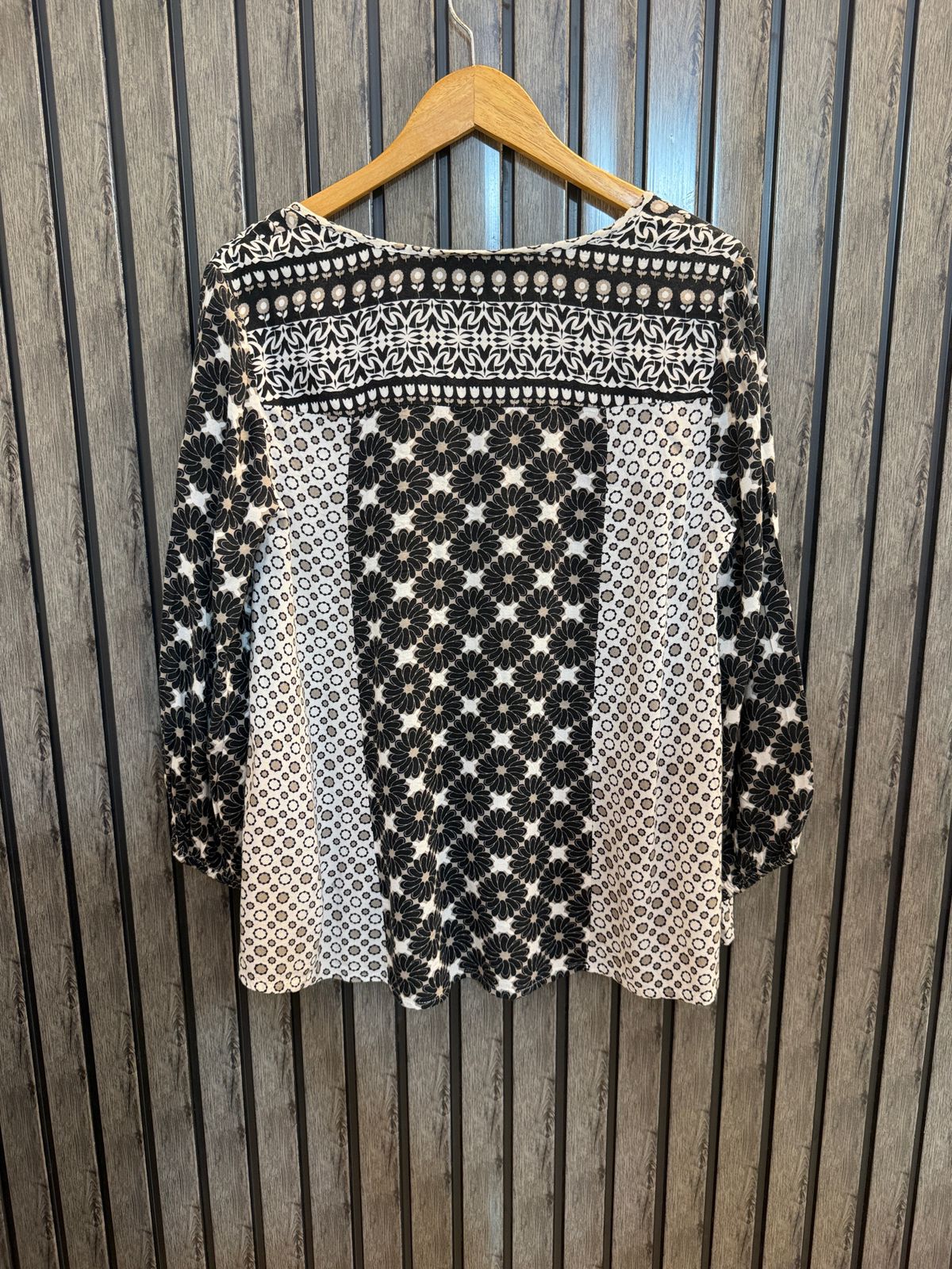 Chest Small Baggy Style  Length 25  Fabric Linen Premium Imported Full Sleeve Top