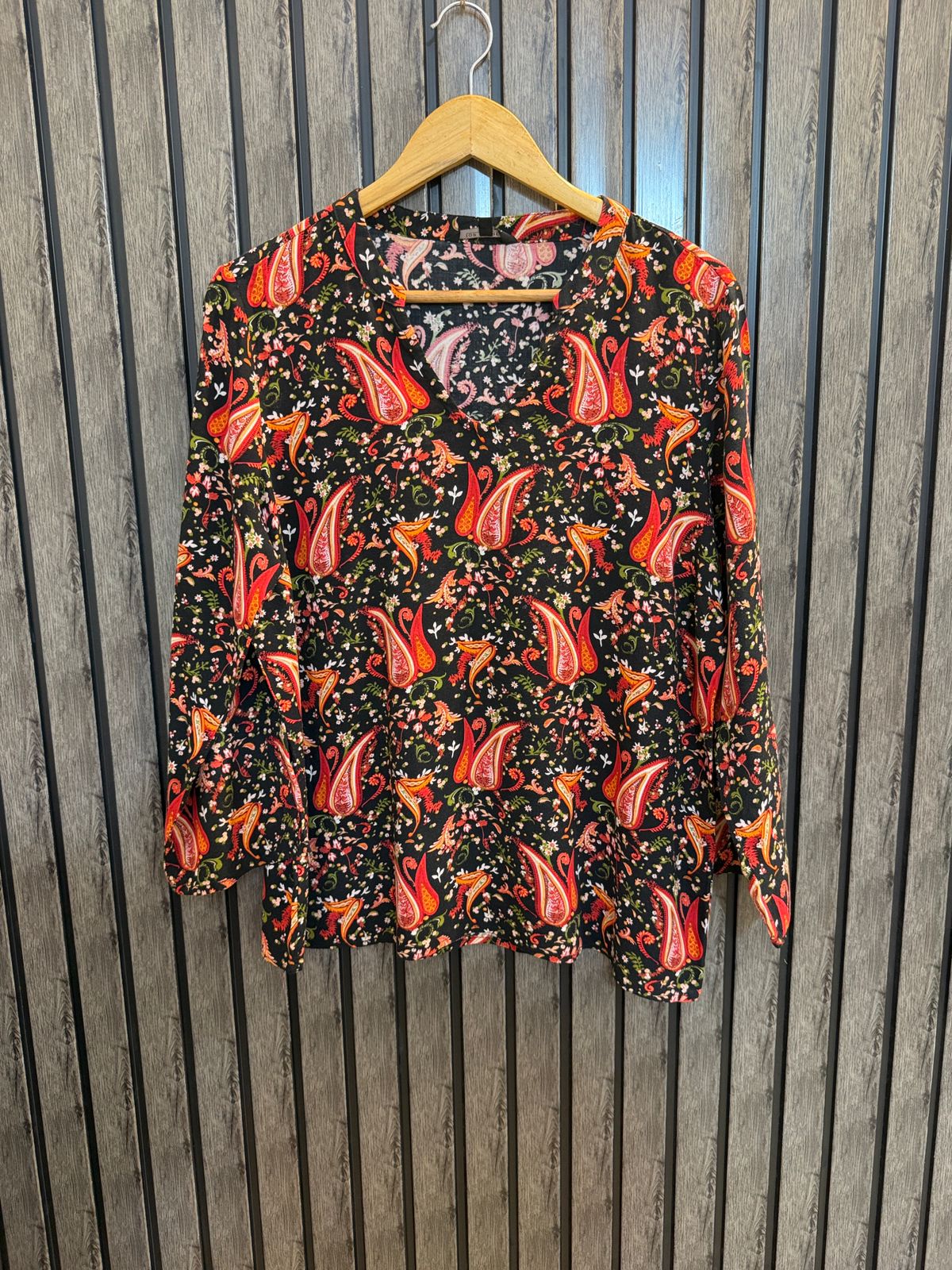 Chest 20  Length 25  Fabric Linen Luxury Evening Wear Full Sleeve Top