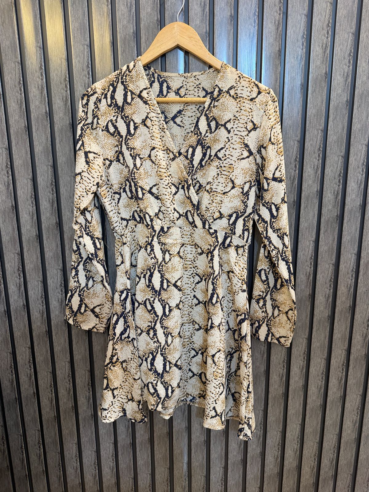 Chest 17  Length 32  Fabric Chiffon Elegant Chic Western Top for Women