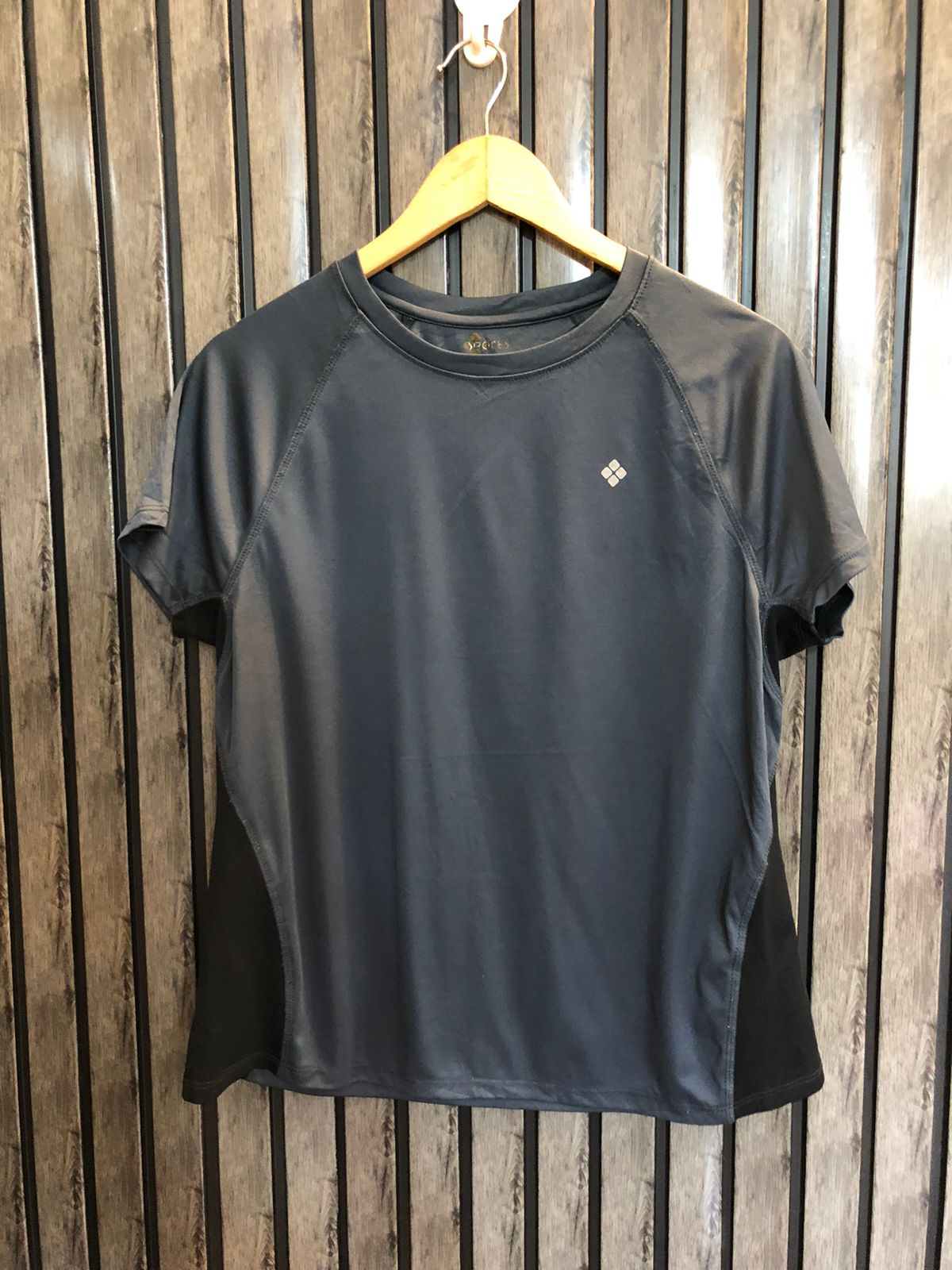 chest 22  lenght 25 Comfortable T-Shirts