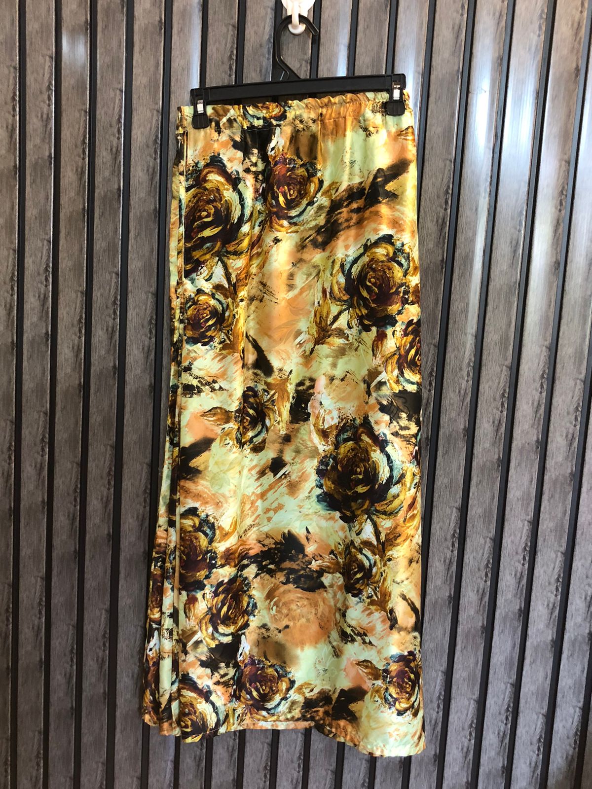 Waist 34  Lenght 36  Fabric silk  Imported Women Skirts