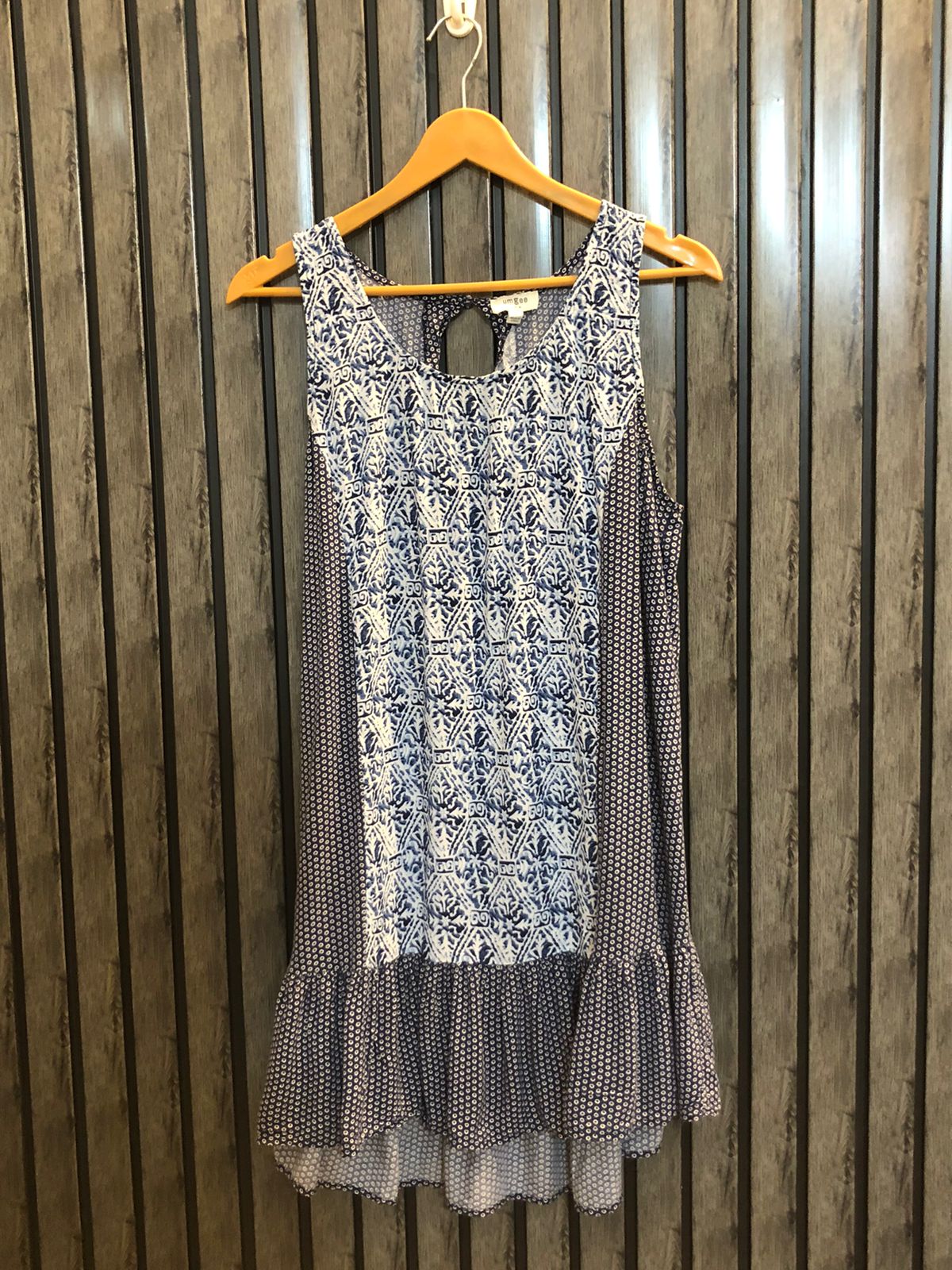 Chest 20  Lenght 32  Fabric linen Minimal Style Sleeveless Tops for Women
