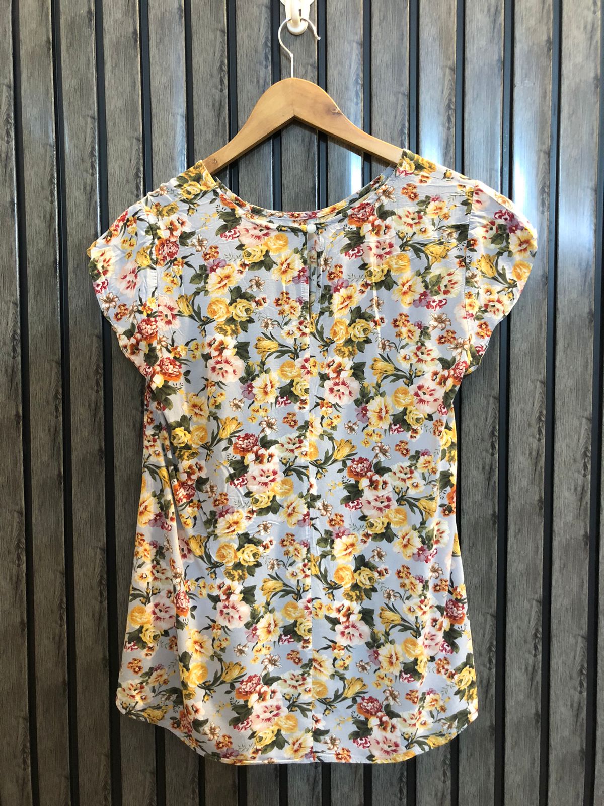 Chest 19  Lenght 21 to 25  Fabric linen Premium Women’s Half Sleeve Fashion Tops