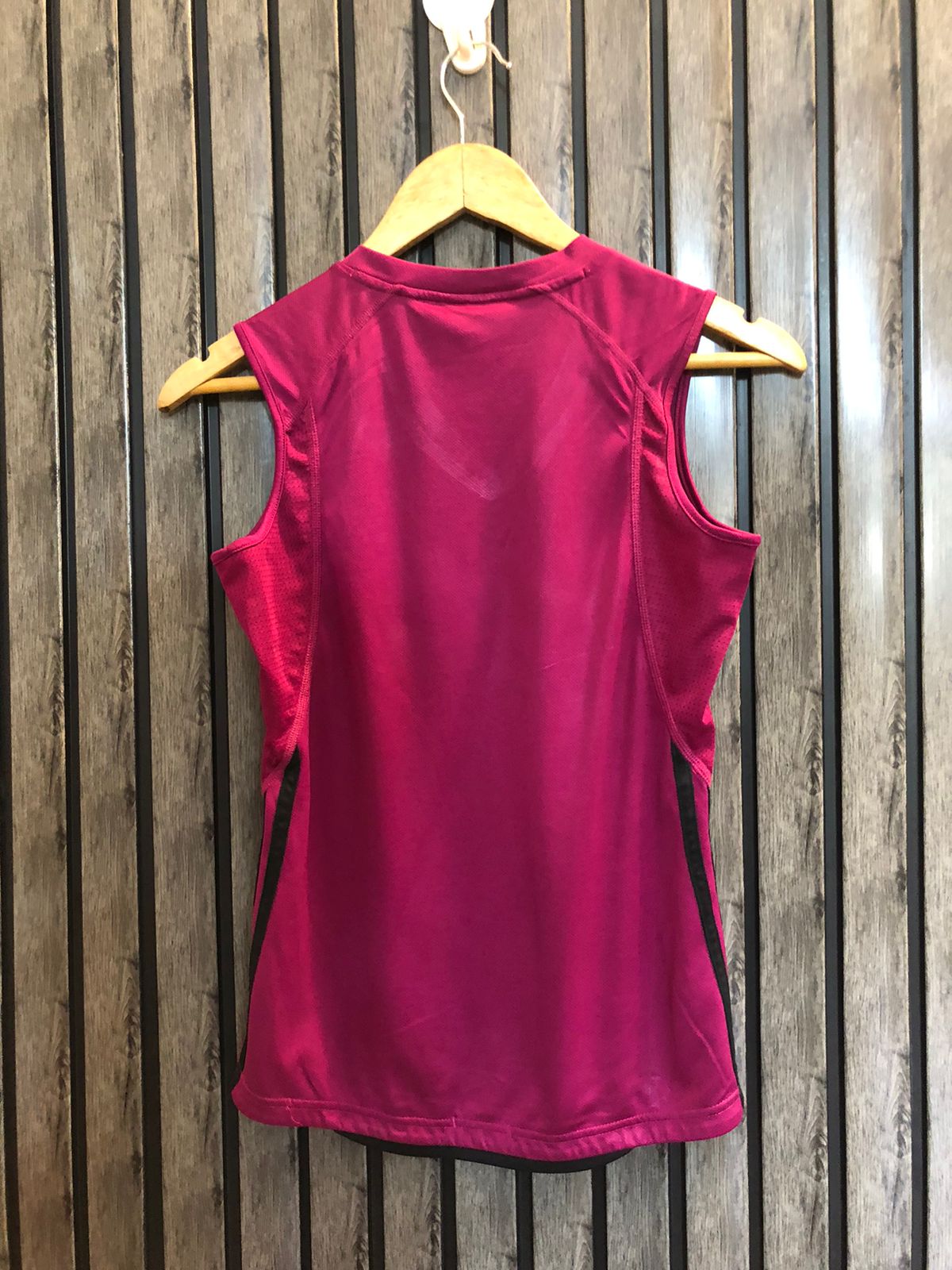 Chest 20  Lenght 25 Casual Fit Sleeveless T-Shirts