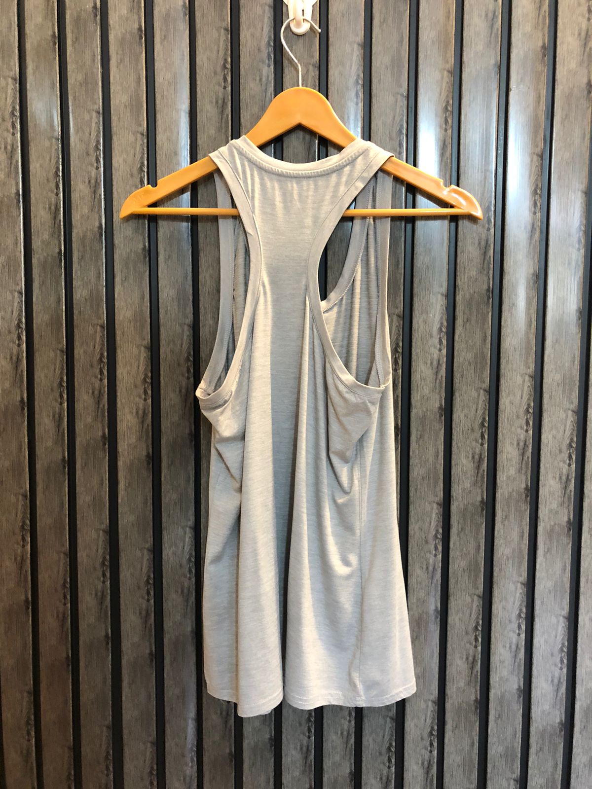 Chest 20  Lenght 24  Fashionable Sleeveless T shirt