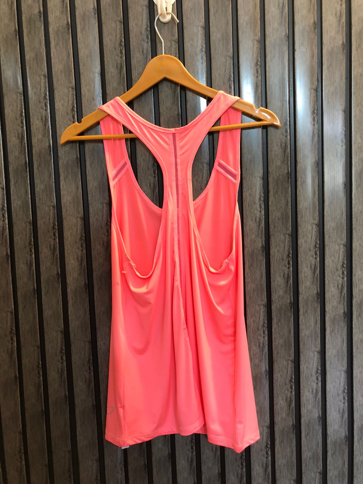 Chest 19  Lenght 26 Trendy Sleeveless Tees Collection
