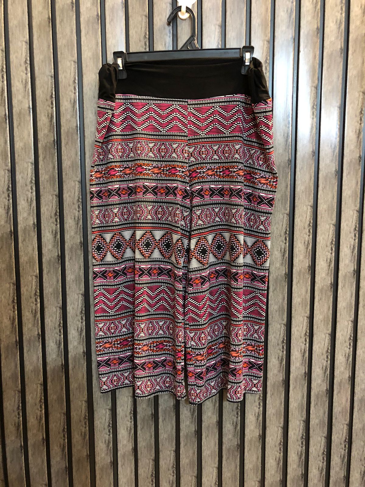 Waist 38 to 40  Lenght 29  Fabric silk jersey Classy Curve Trousers