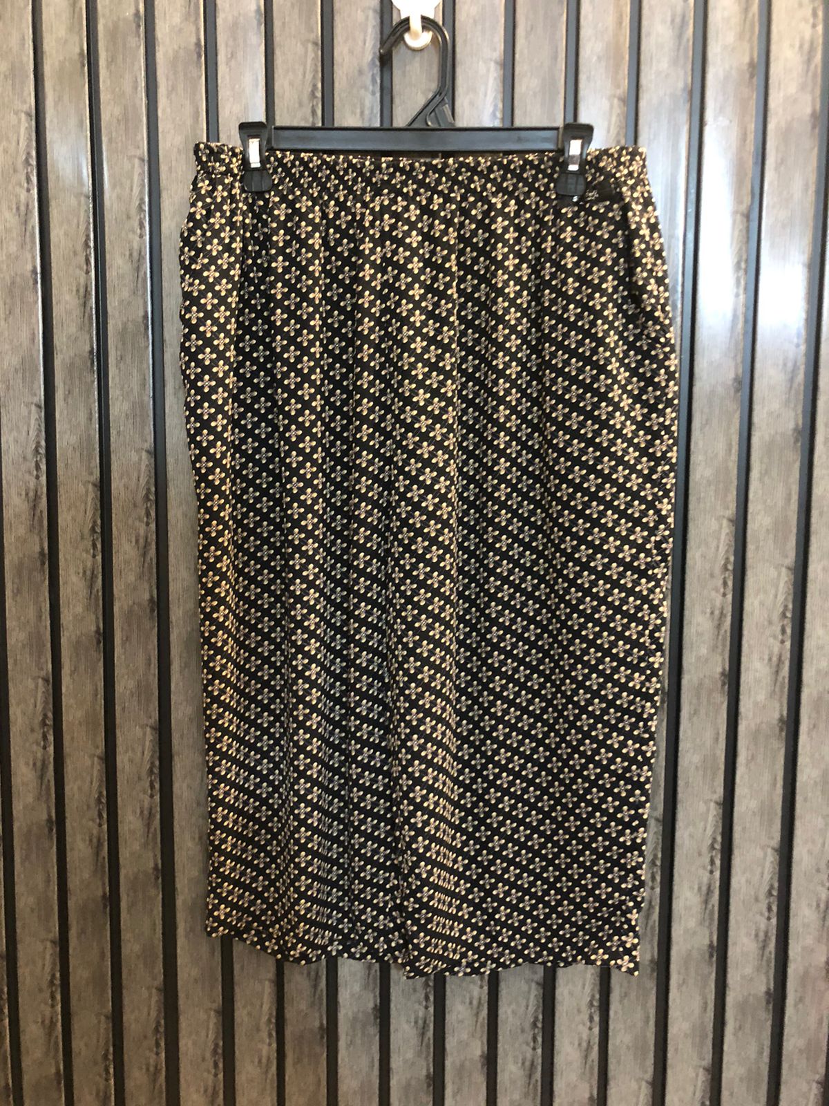 Waist 34 to 36  Lenght 37  Fabric chiffon Western Vogue Trousers