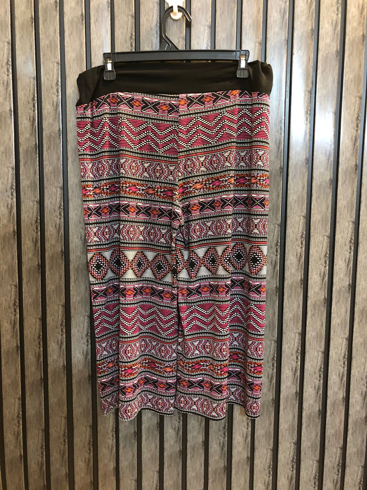Waist 38 to 40  Lenght 29  Fabric silk jersey Classy Curve Trousers