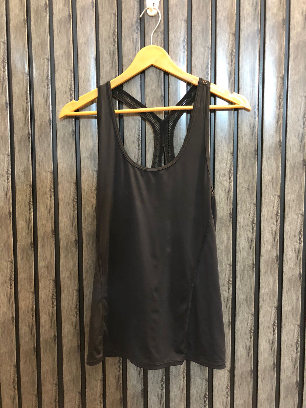 Chest 20  Lenght 24 Branded Sleeveless T-Shirts