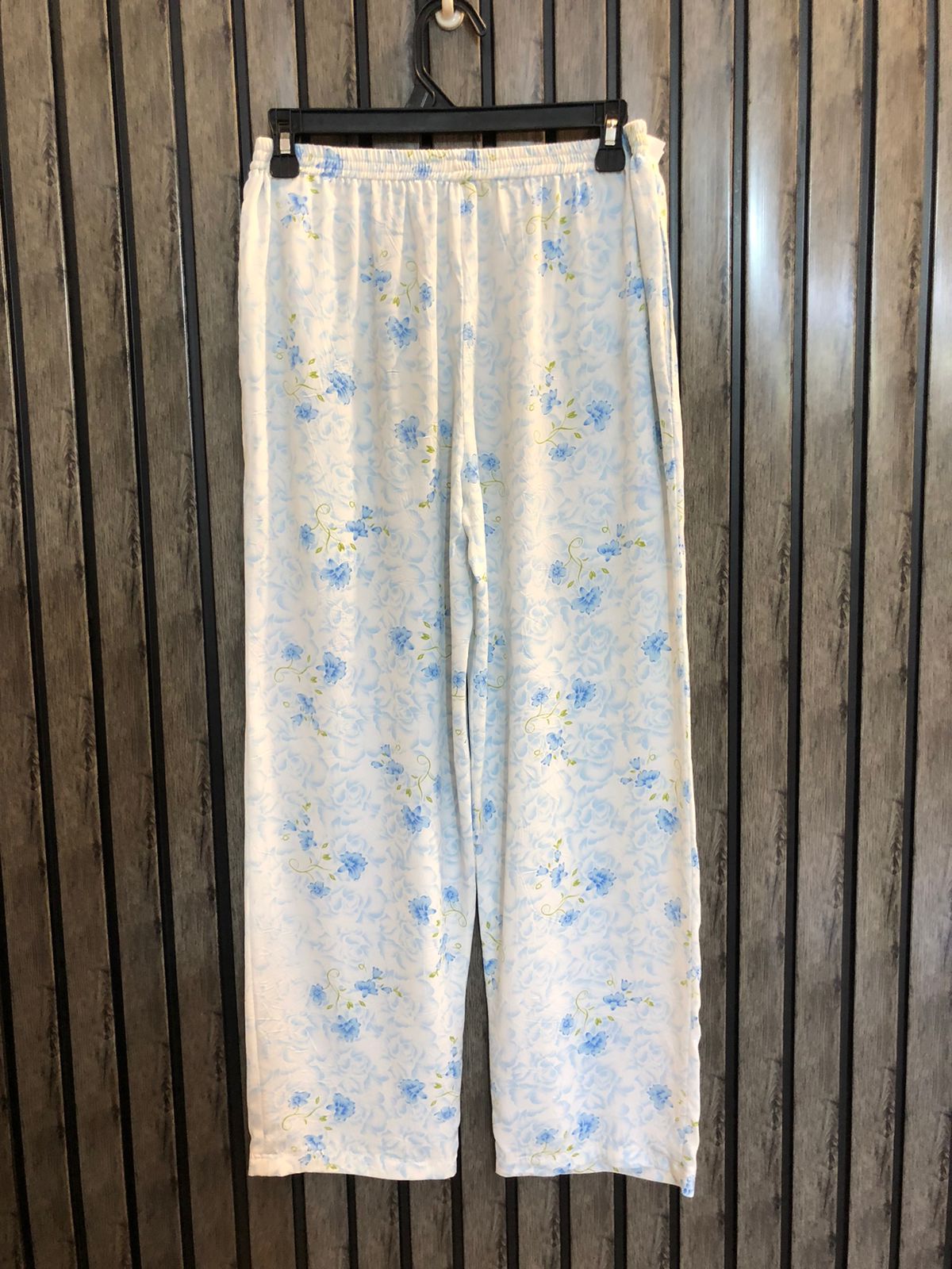 Waist 28 to 30  Lenght 35  Fabric silk Smart Fit Women’s Trousers
