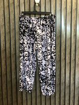 Waist 38 to 40  Lenght 29  Fabric silk jersey Classy Women’s Trousers