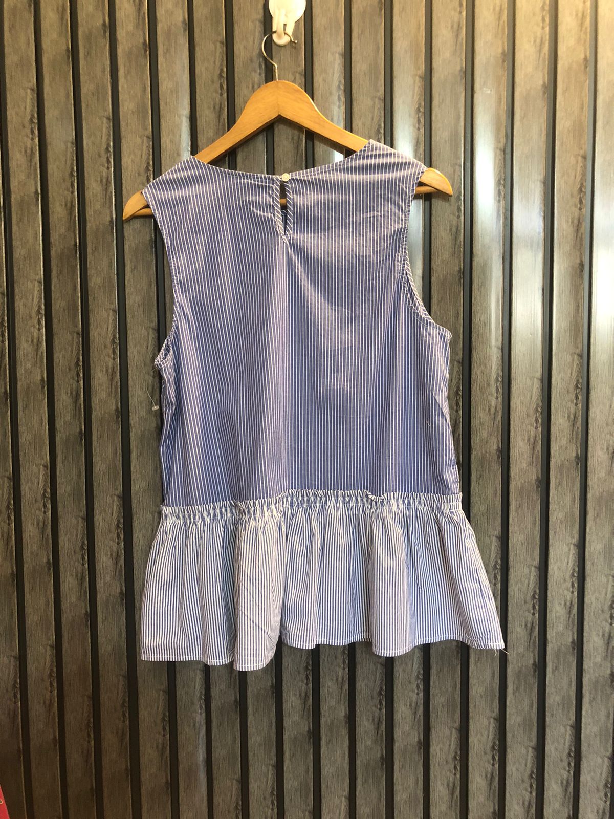 Chest 19.5  Lenght 26  Fabric cotton Luxury Branded Women’s Sleeveless Tops