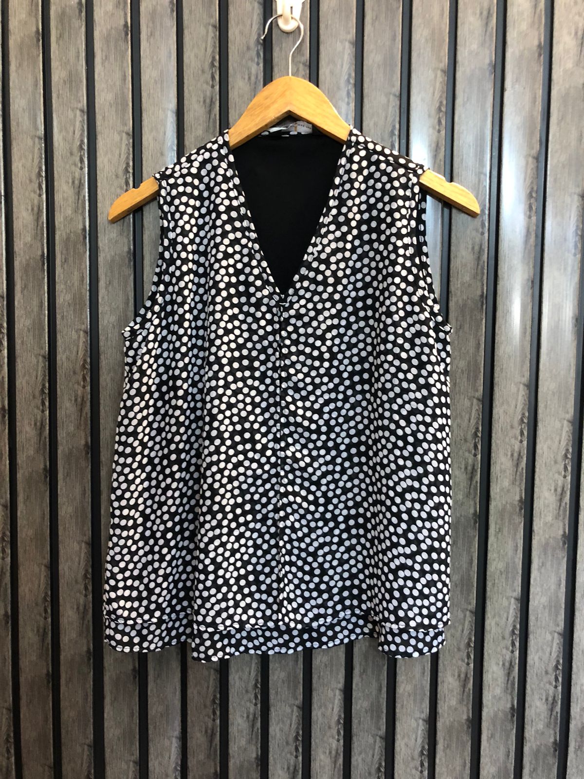 Chest 18  Lenght 23  Fabric chiffon Women Designer Sleeveless Tops for Women