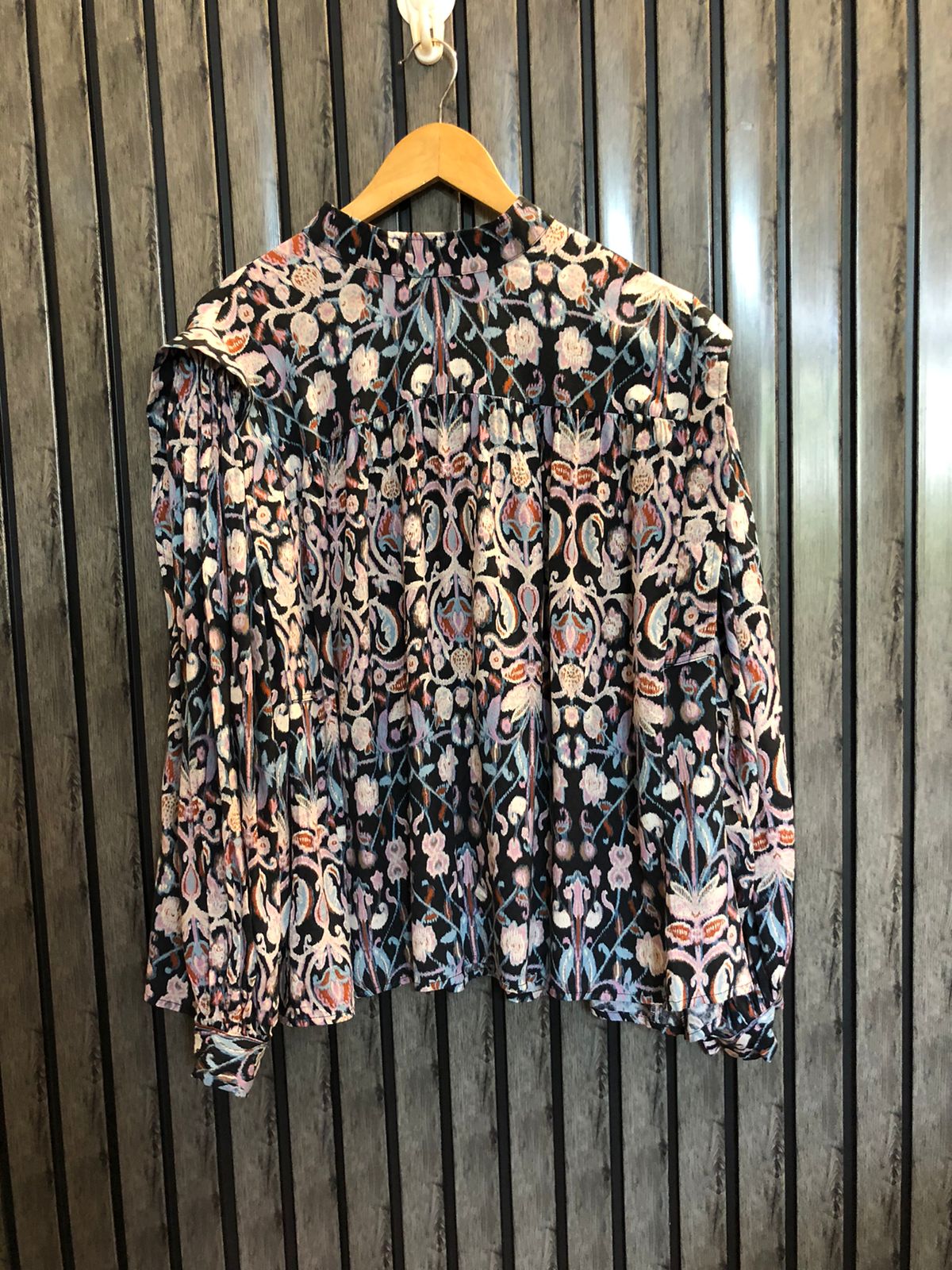 Chest 26  Length 26  Fabric Cotton Silk Modern Ladies Top