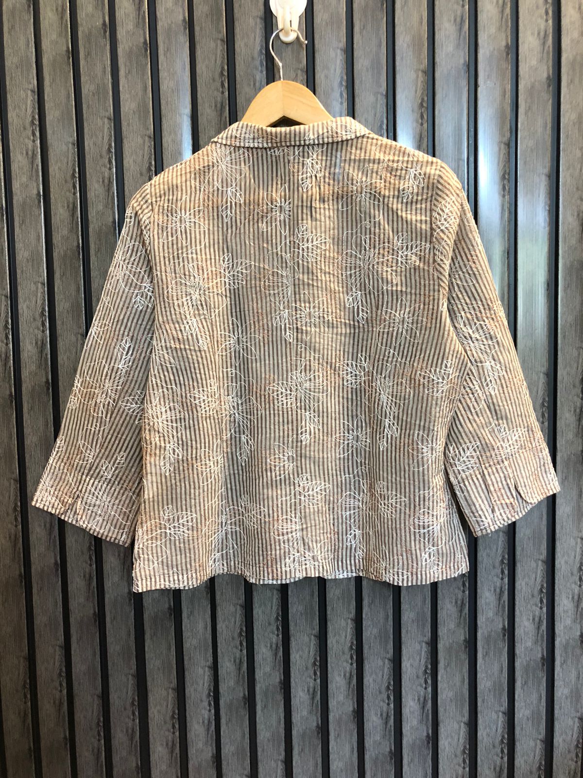 Chest 18  Length 22  Fabric Cotton Silk Ladies Smart Top