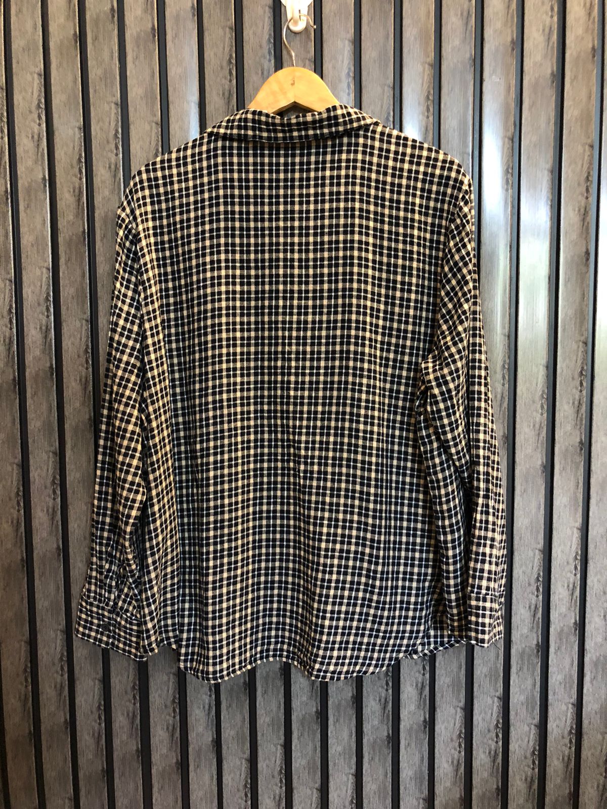 Chest 23  Length 28  Fabric Linen Modern Ladies Wear