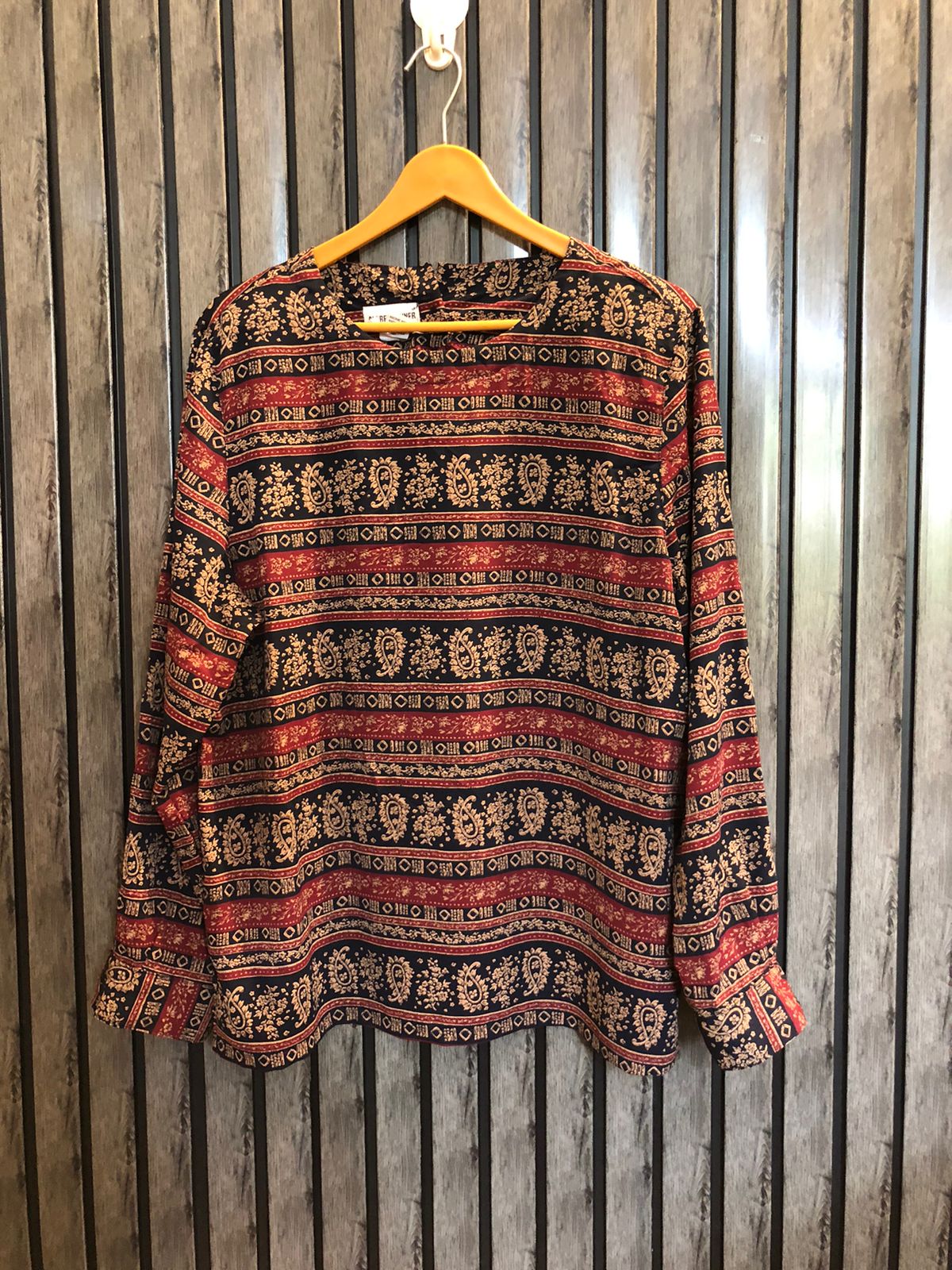Chest 21  Length 25  Fabric Silk Trendy Urban Top