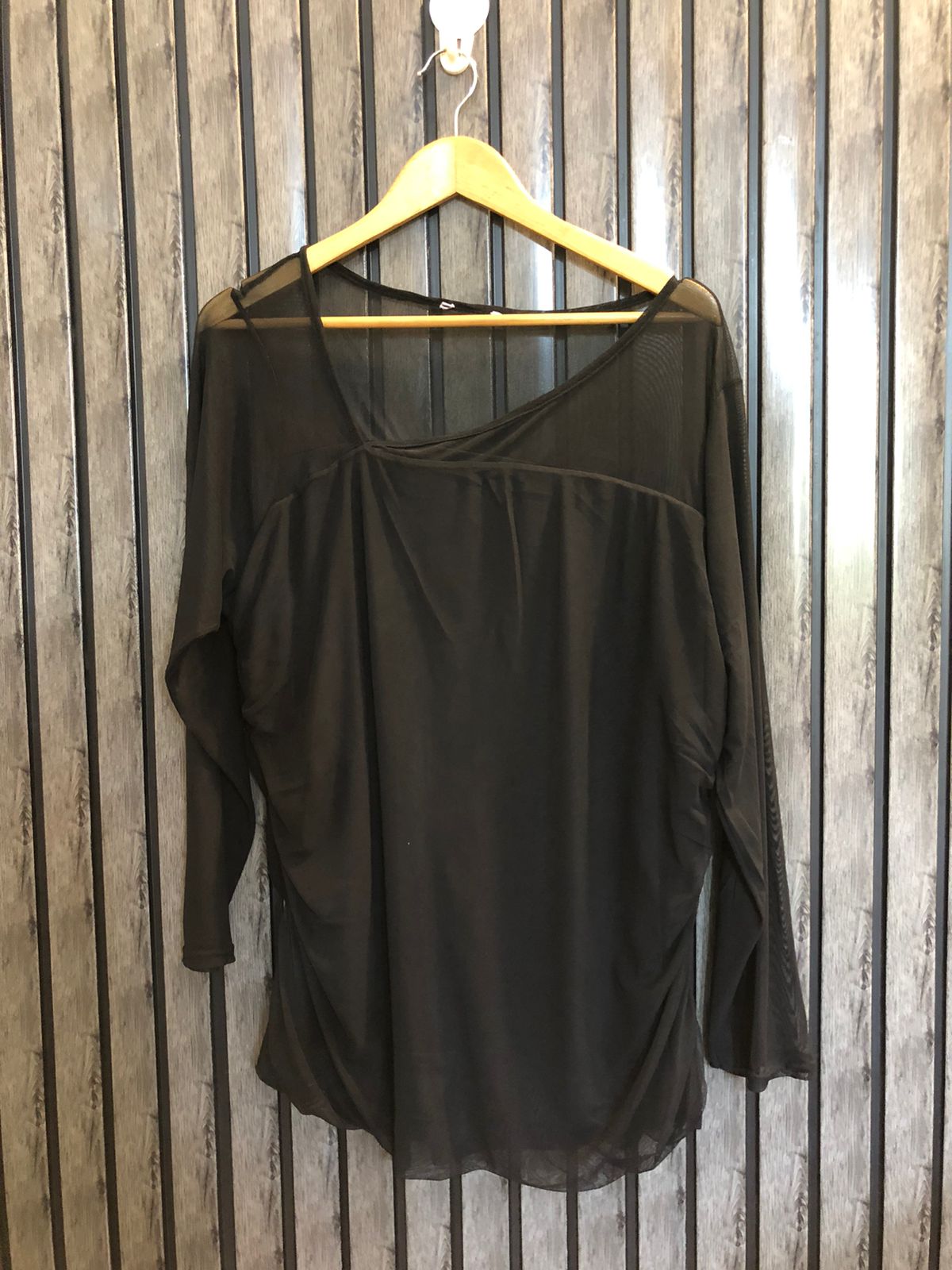 Chest 22  Length 29  Fabric Net Ladies Branded Wear