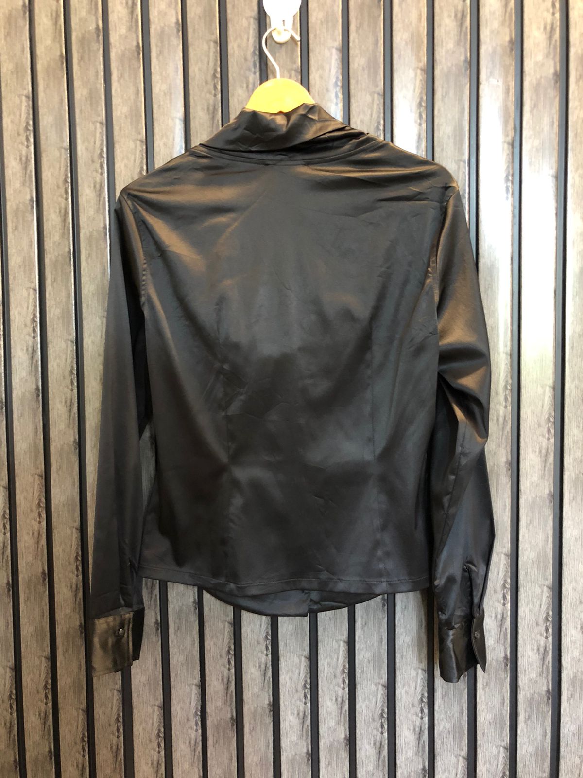 Chest 18  Length 22  Fabric Silk Women Classic Top