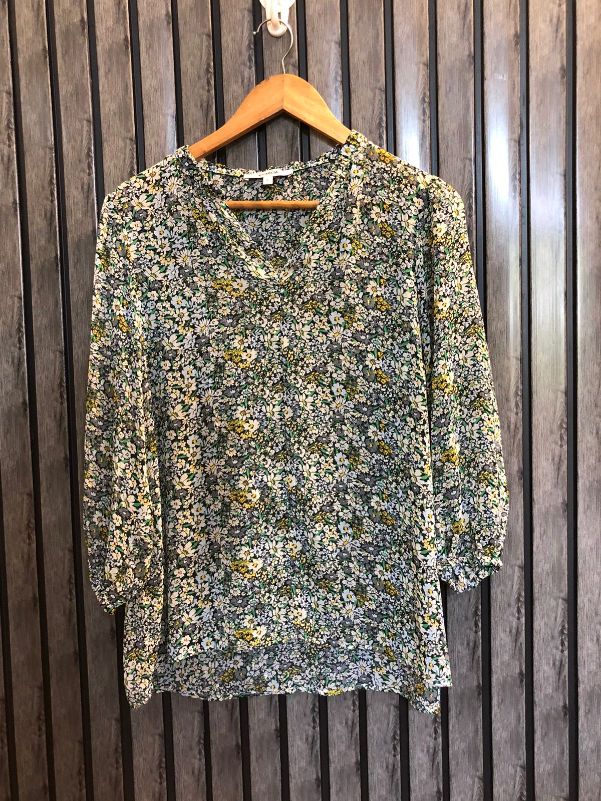 Chest 20  Length 24  Fabric Chiffon Modern Urban Top