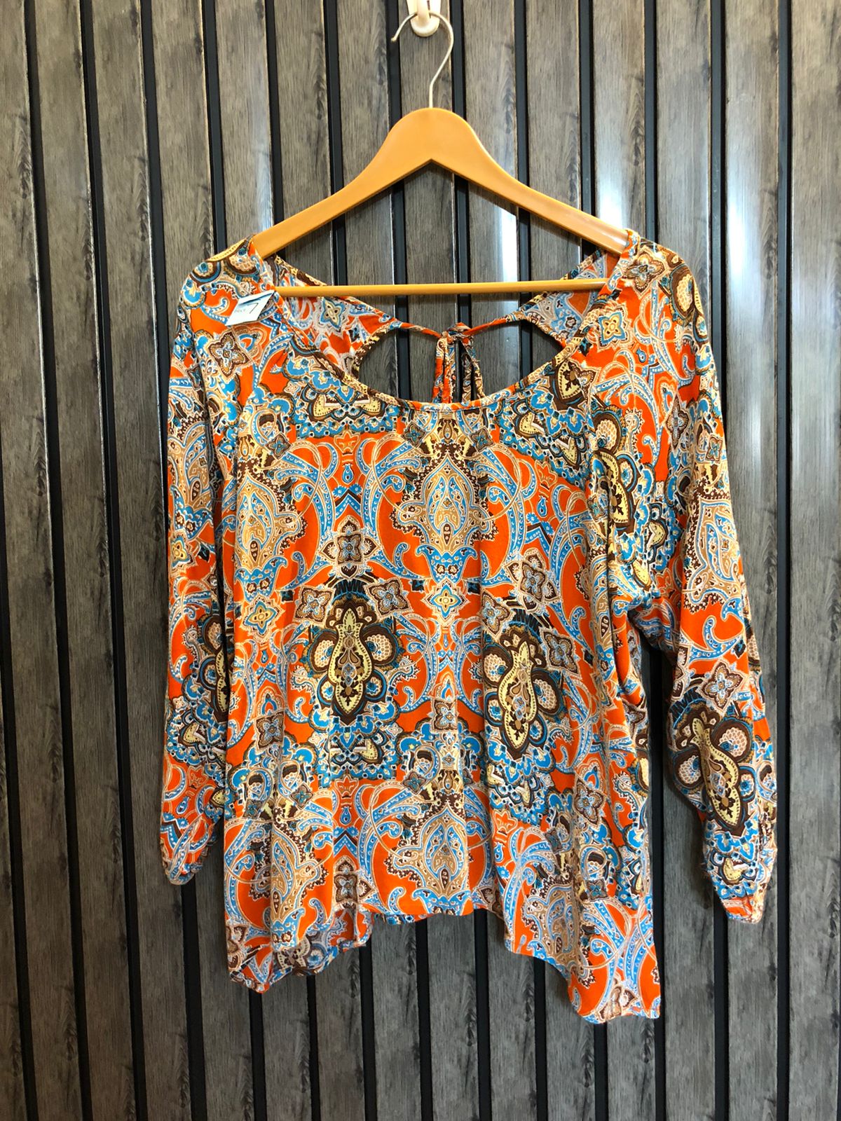 Chest 21  Length 23  Fabric Linen Women Outfit Top
