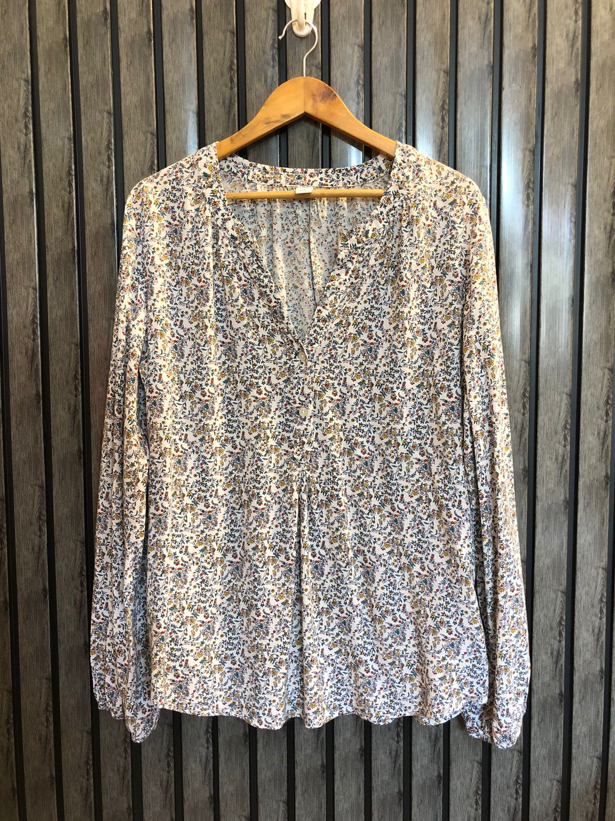 Chest 21  Length 27  Fabric Linen Premium Women Top