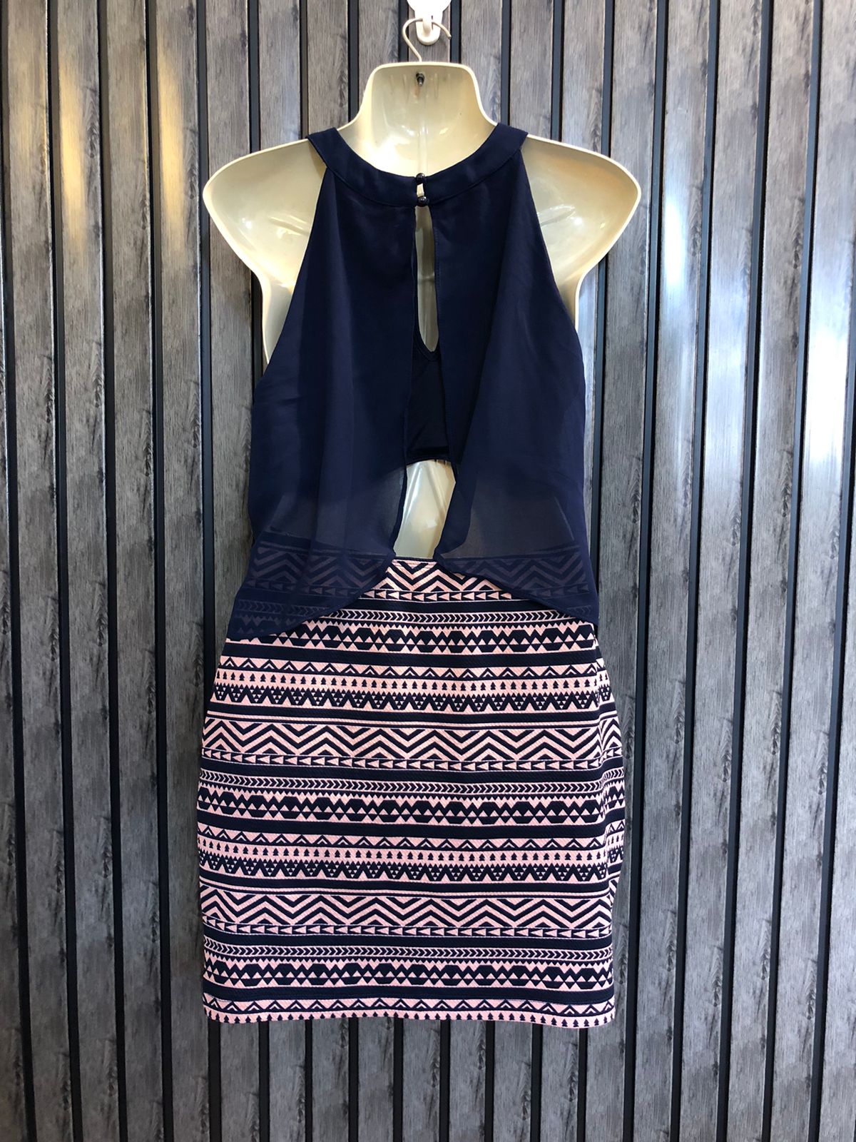 Chest 20  Length 32  Fabric Chiffon & Silk Jersey Women Fashion Dress