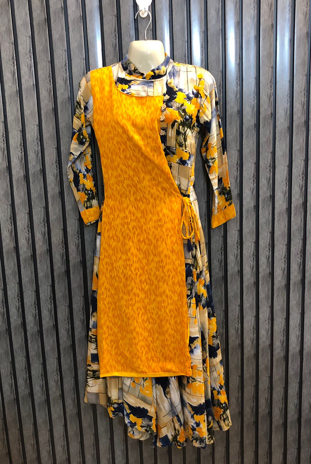 Chest 15.5  Lenght 47  Fabric linen Fashionable Western Maxi Dresses for Ladies