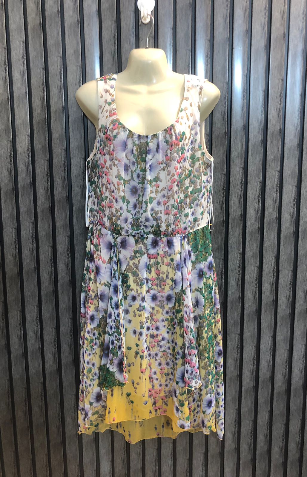 Chest 20  Lenght 39  Fabric chiffon Glamour Maxi House
