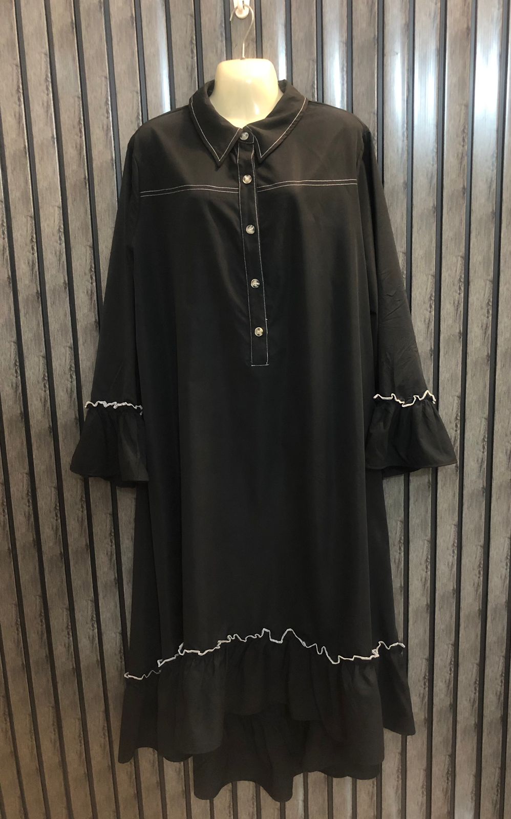 Chest 25  Lenght 46  Fabric silk Fashion Aura Maxi