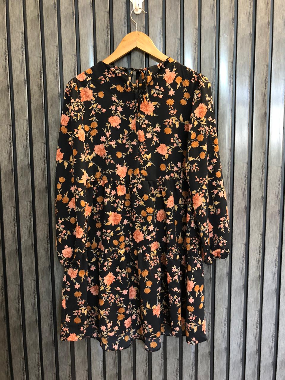 Chest 17  Length 33  Fabric Silk Ladies Designer Long Top