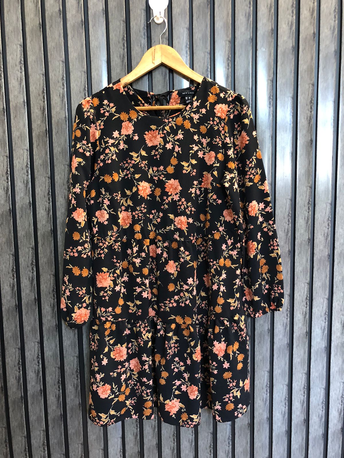 Chest 17  Length 33  Fabric Silk Ladies Designer Long Top