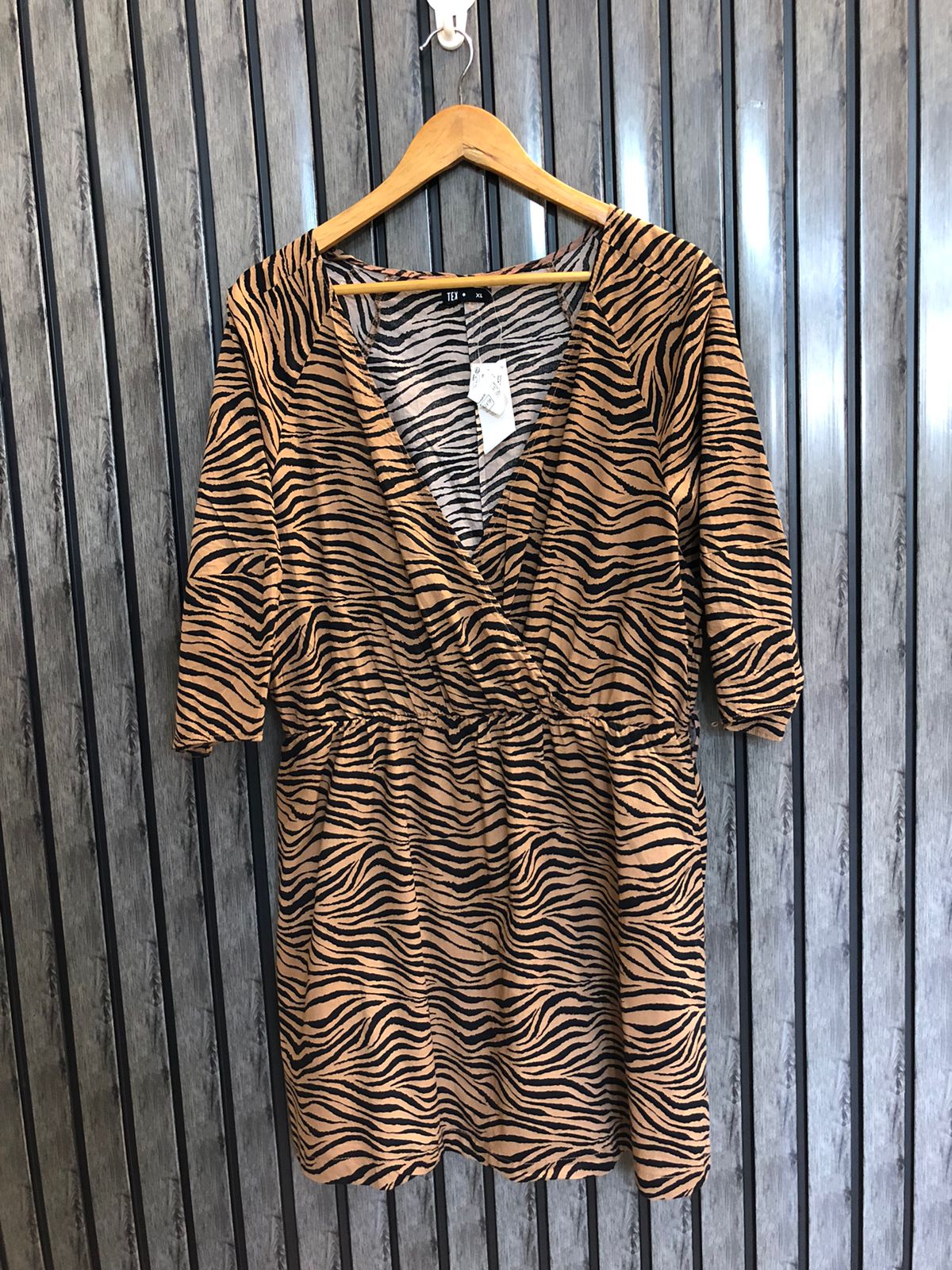 Chest 21  Length 33  Fabric Cotton Chic Casual Long Top
