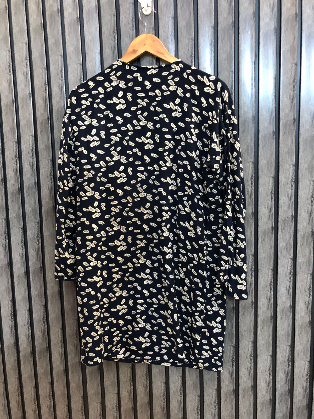 Chest Small Baggy Style  Length 32  Fabric Linen Ladies Western Style Full Sleeves Summer Top