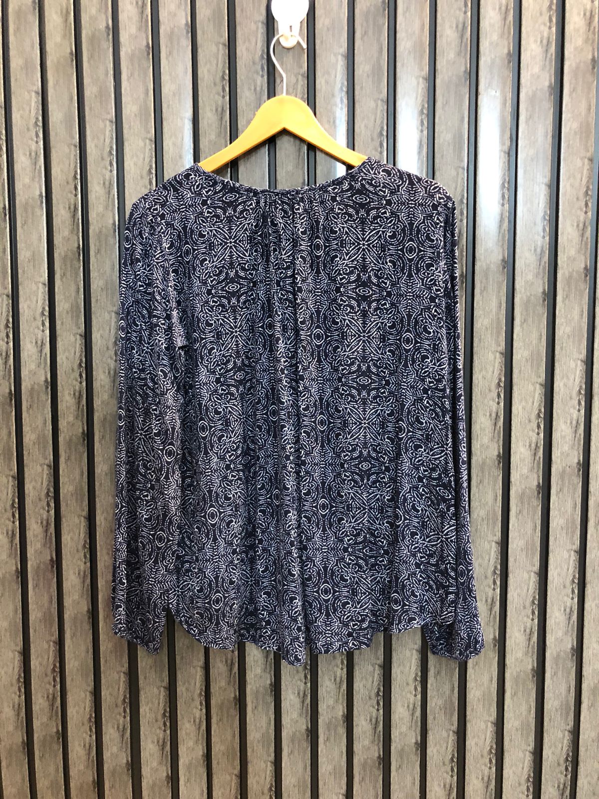 Chest 19  Length 24  Fabric Cotton Branded Ladies Casual Wear Full Sleeves Top