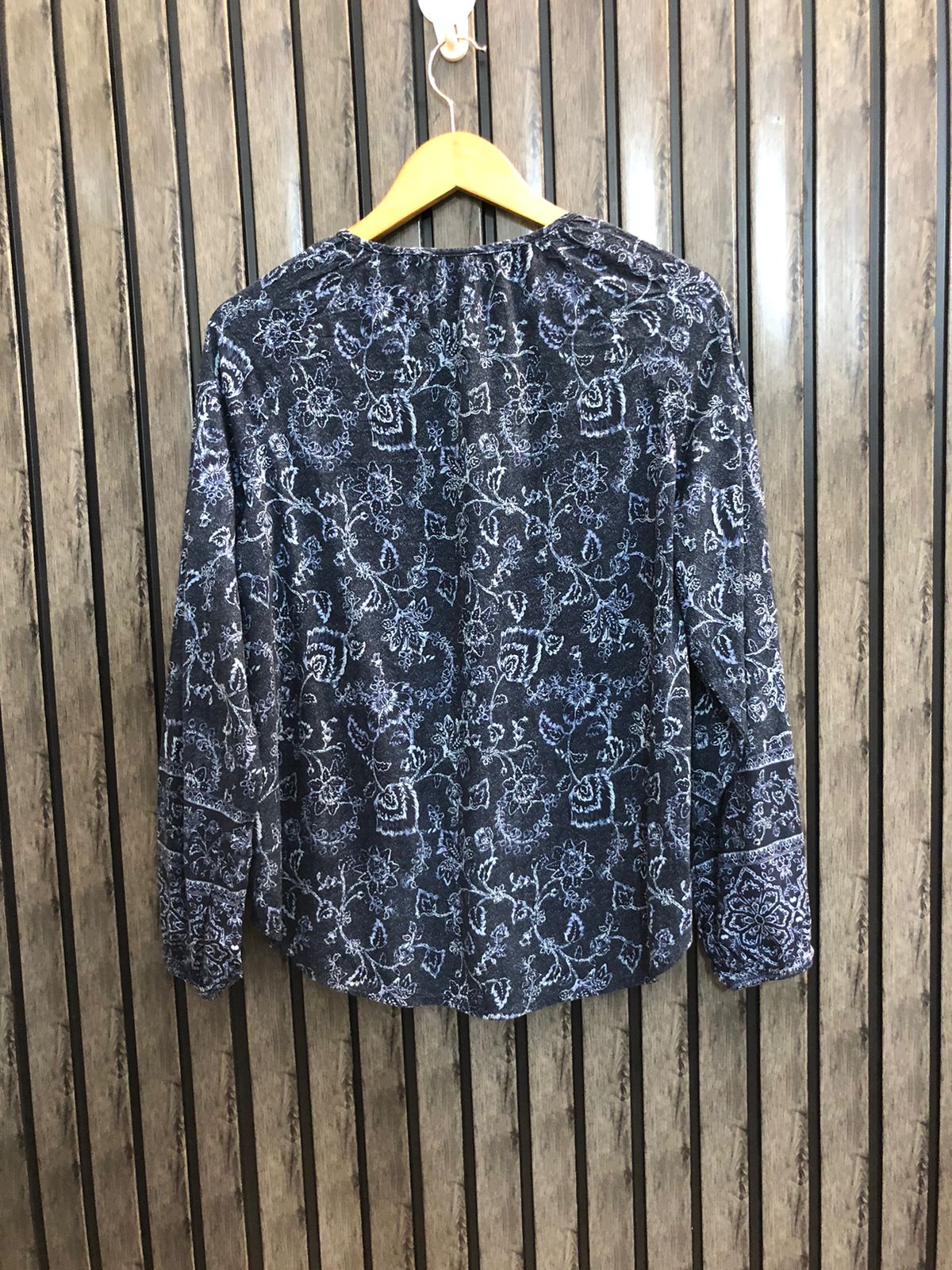 Chest 19  Length 24  Fabric Linen Modern Style Women Casual Full Sleeves Top