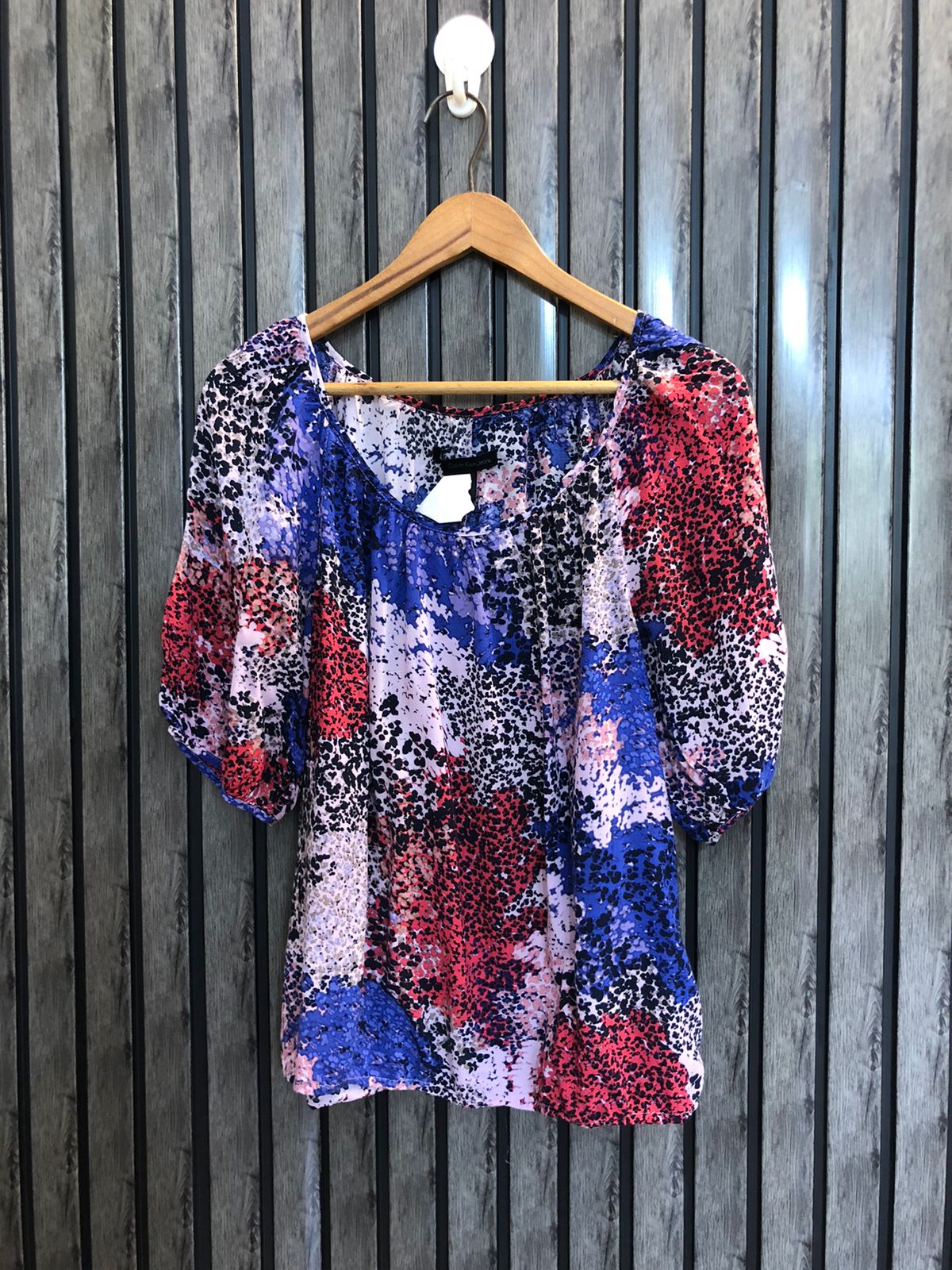 Chest 20  Length 23  Fabric linen Essential Everyday Women’s Top