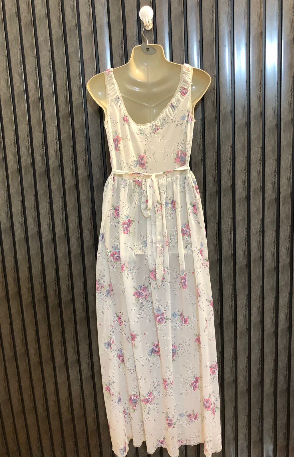 Chest 18  Lenght 52  Fabric net jersey Elegant Long Dress