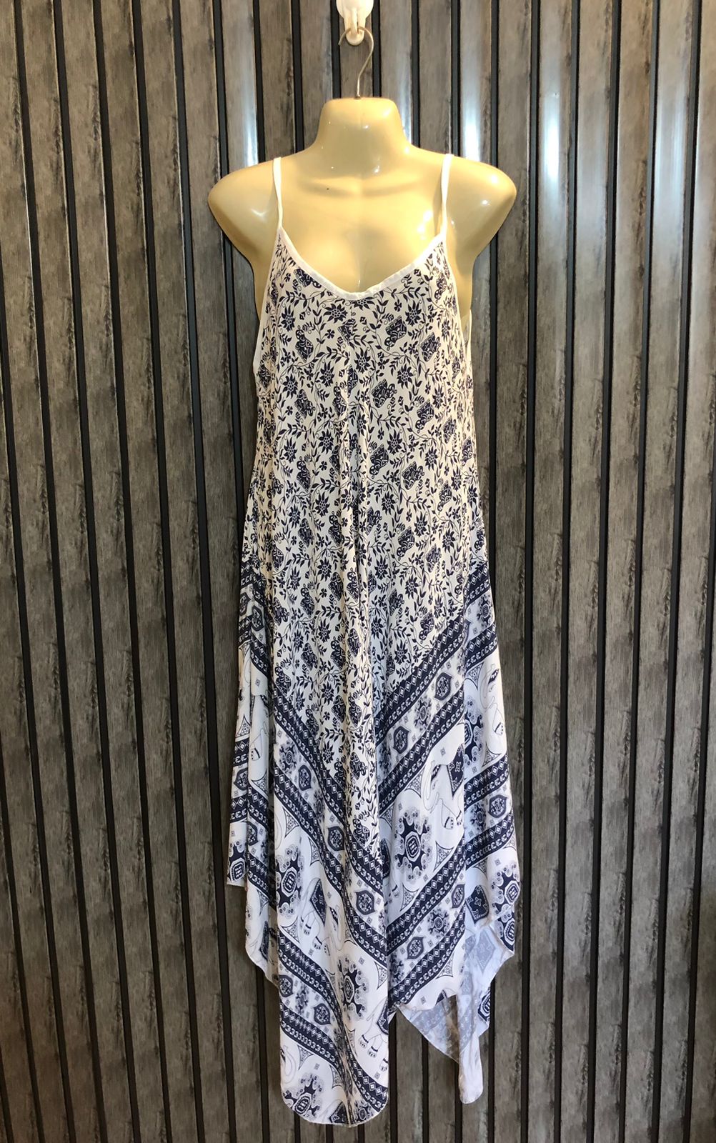 Chest 21  Length 51  Fabric Linen Fashionable Western Long Maxi