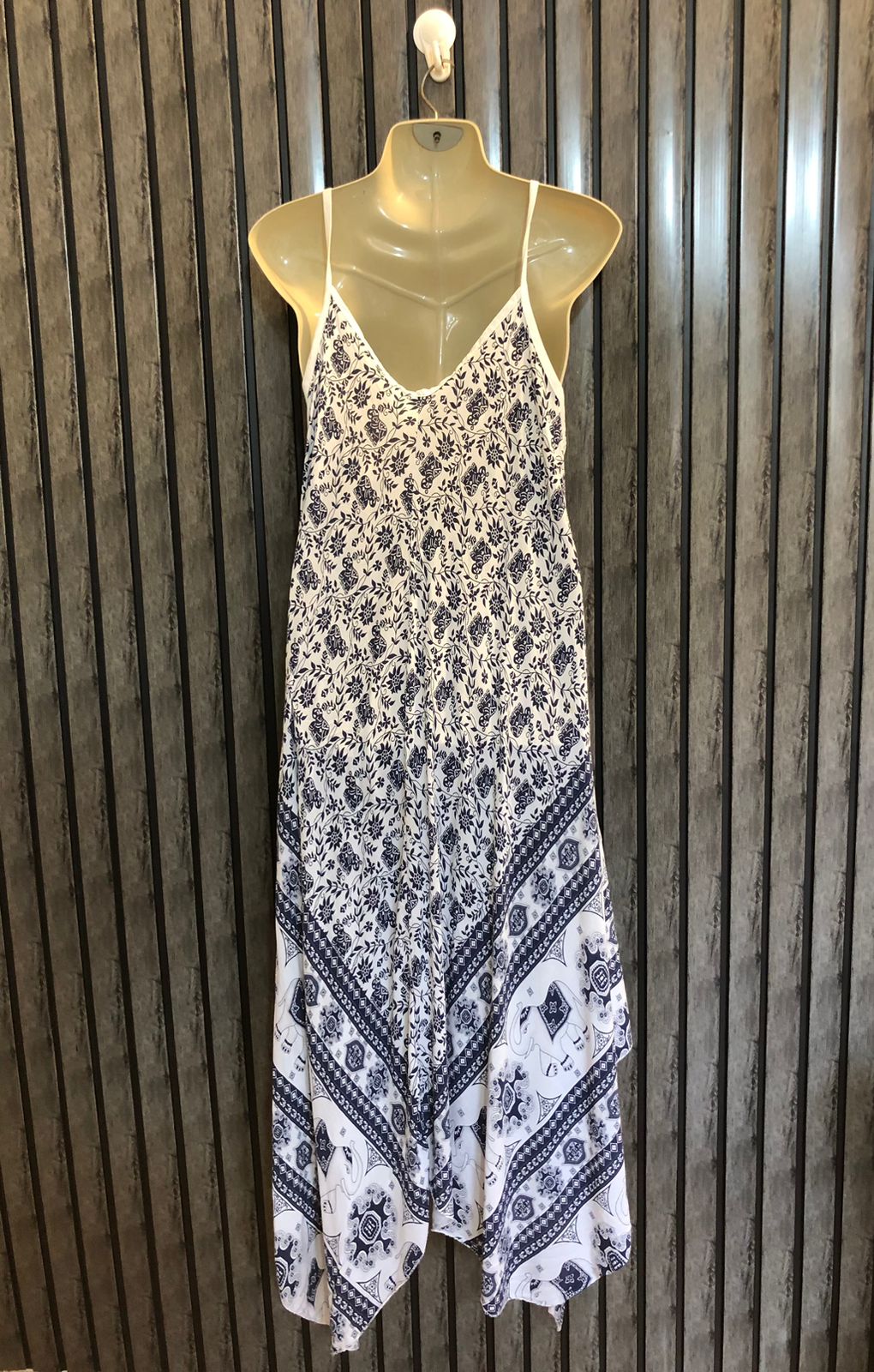 Chest 21  Length 51  Fabric Linen Fashionable Western Long Maxi