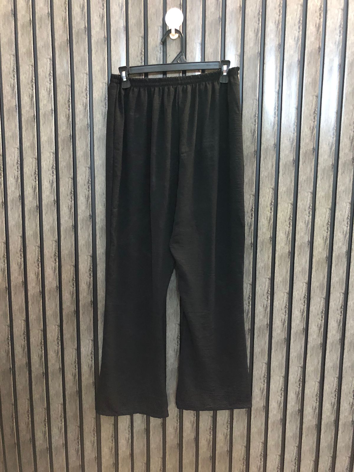 Waist 32  Length 37  Fabric Silk Stylish Women Straight Fit Trouser