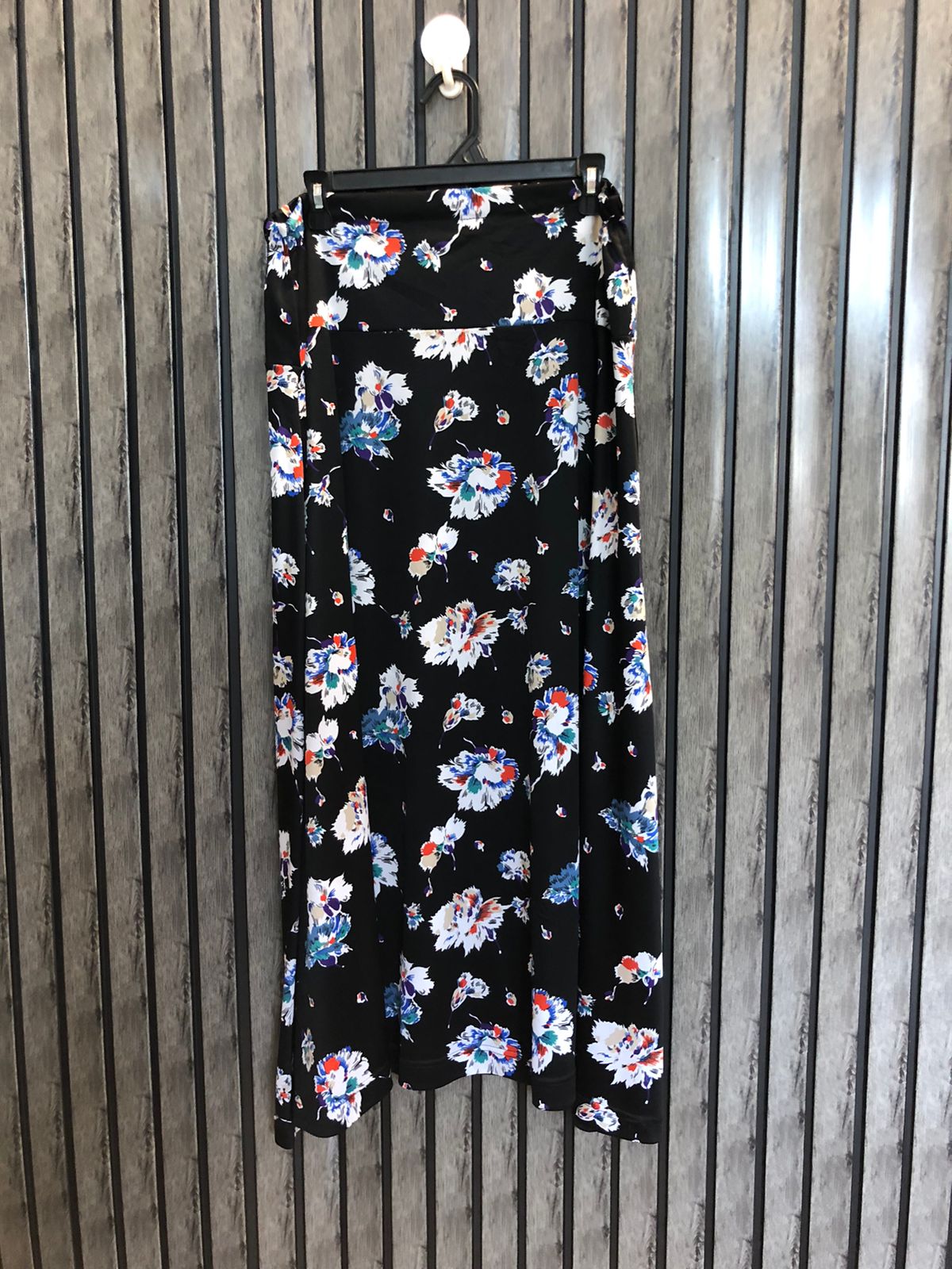 Waist 38  Lenght 38  Fabric silk jersey Fashion Skirt Hub