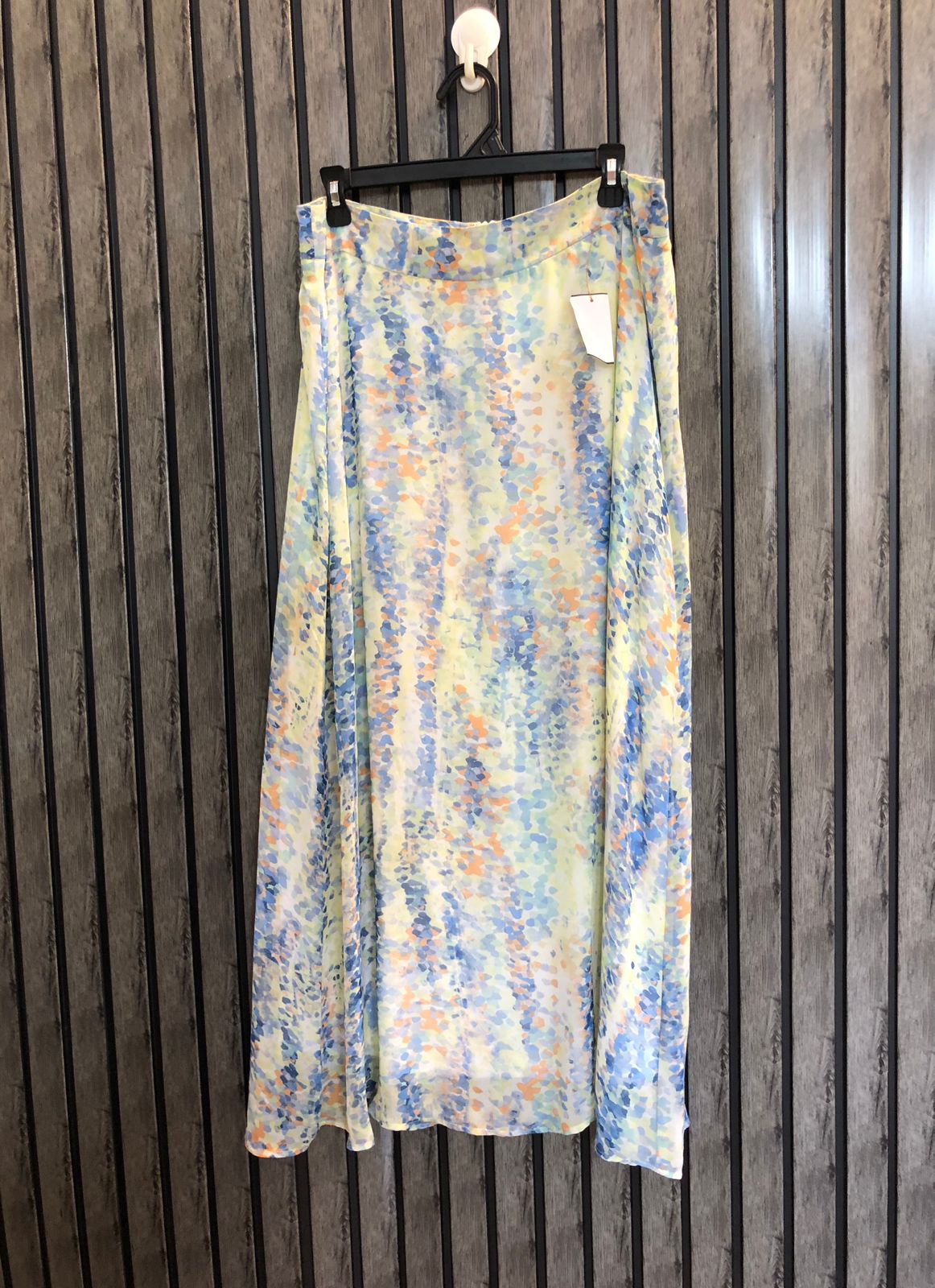 Waist 34  Lenght 37  Fabric chiffon Urban Vogue Skirts