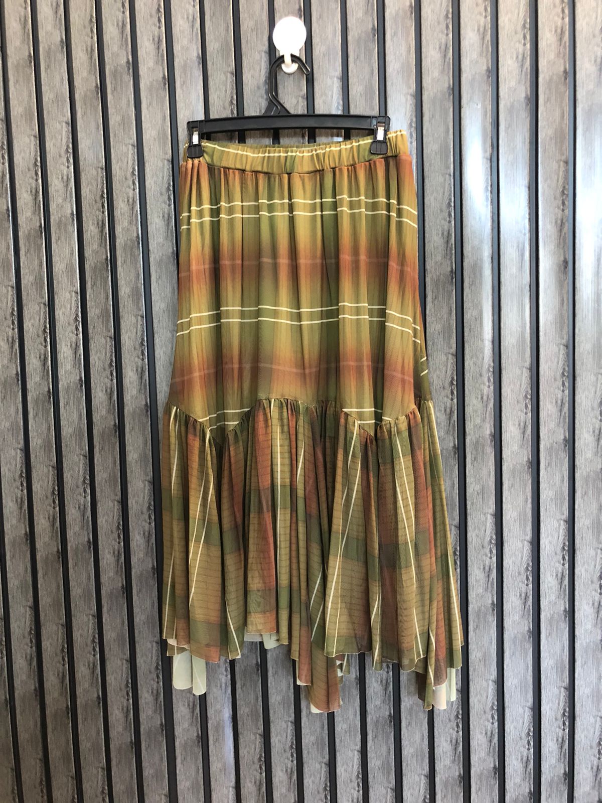 Waist 30  Lenght 29  Fabric net  The Trendy Skirt Co.