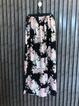 Waist 32 to 34  Lenght 40  Fabric silk Signature Skirt Collection