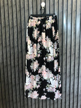 Waist 32 to 34  Lenght 40  Fabric silk Signature Skirt Collection